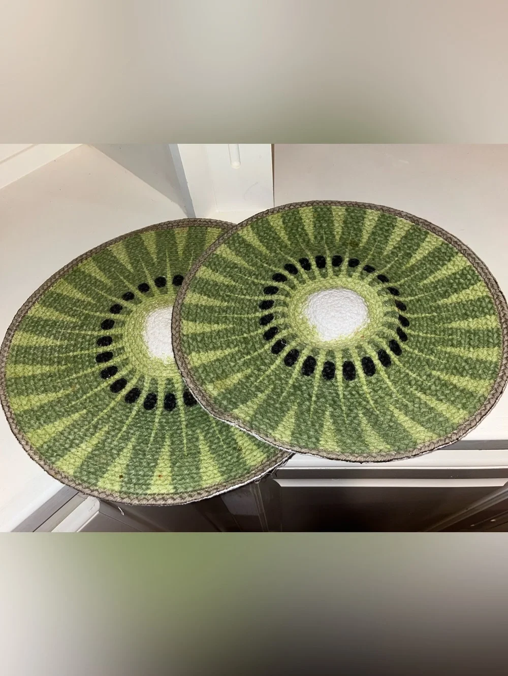 Coastal Bay 2 Round Kiwi Placemats